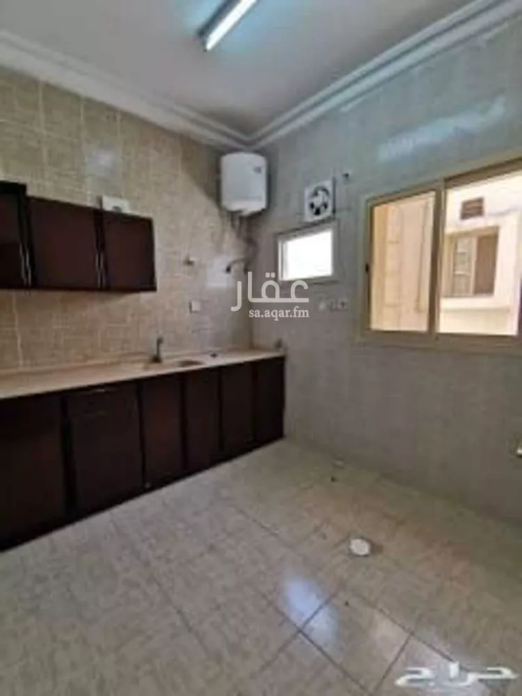 شقة للإيجار في شارع عباس مالكي, حي الجسر, مدينة الخبر, المنطقة الشرقية 7