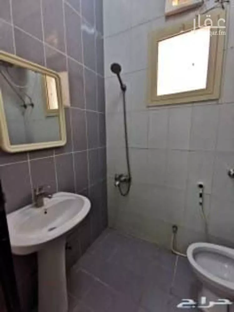 شقة للإيجار في شارع عباس مالكي, حي الجسر, مدينة الخبر, المنطقة الشرقية 8