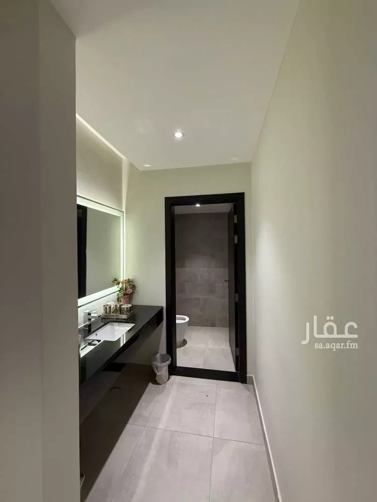 فيلا للبيع في شارع عباس الجوهري, حي عكاظ, مدينة الرياض, منطقة الرياض صورة 2