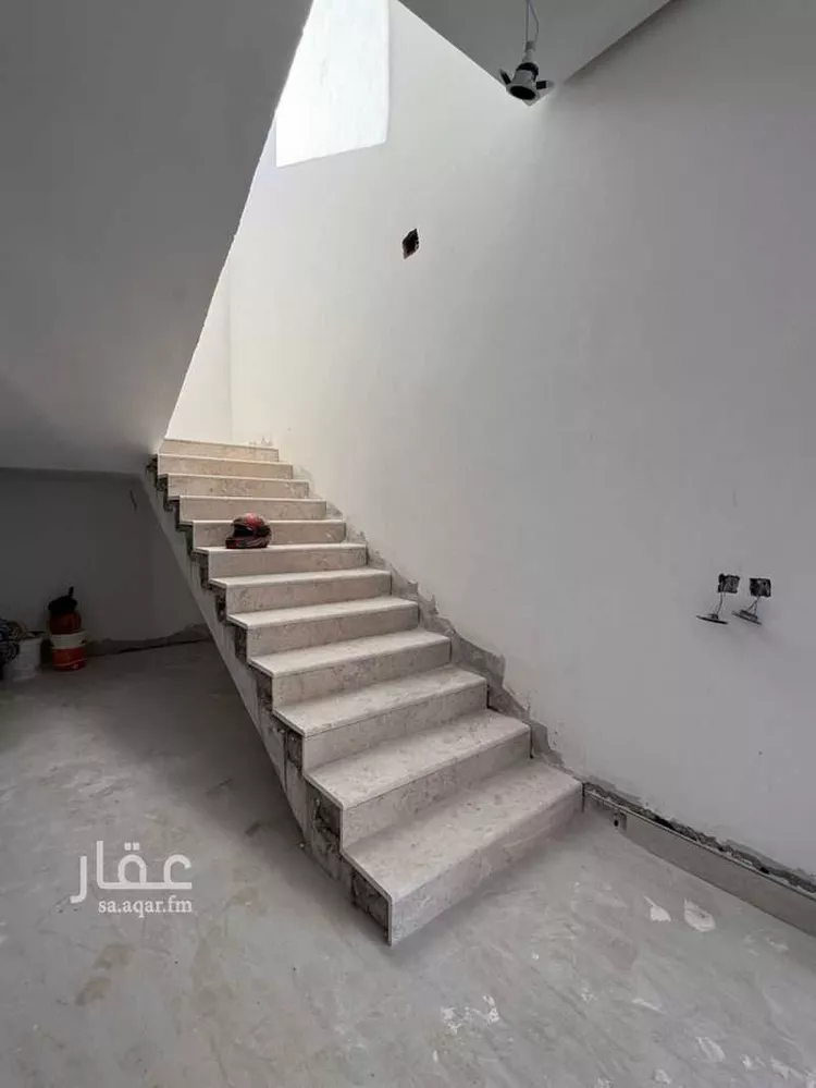 فيلا للبيع في شارع الملك عبدالعزيز, حي مخطط رقم 133 , مدينة ثادق, منطقة الرياض صورة 3