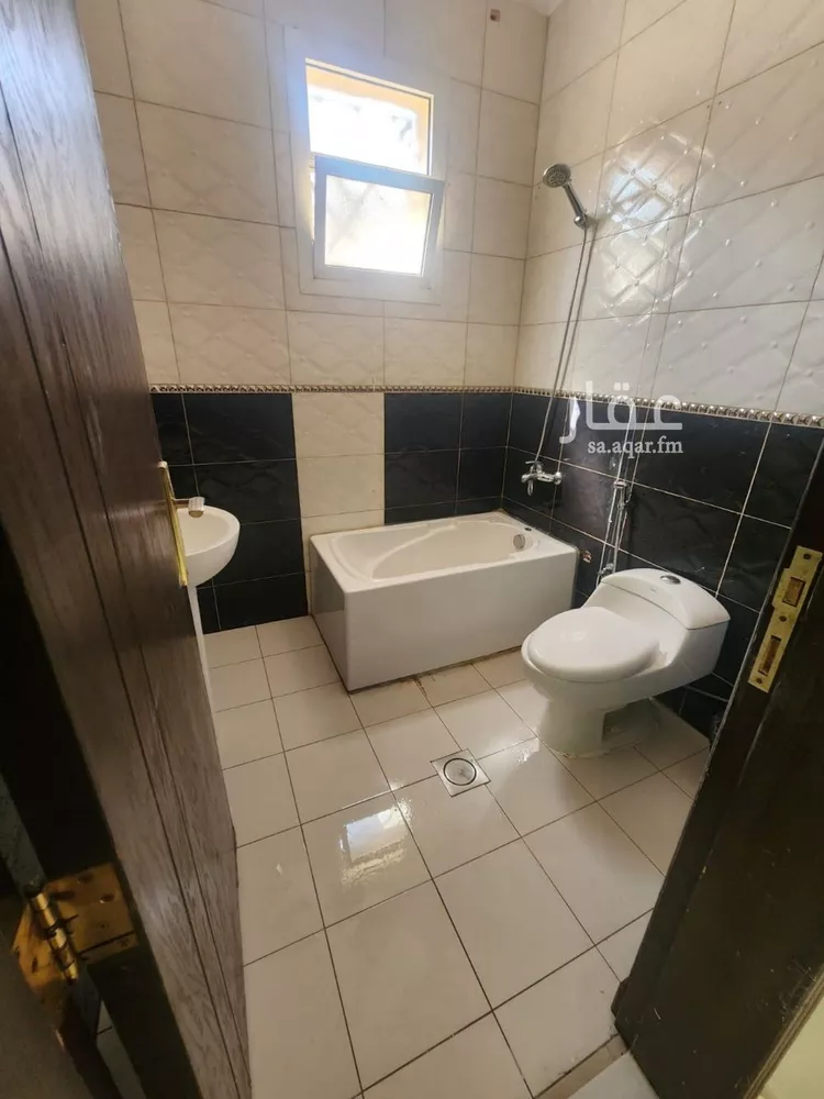 فيلا للإيجار في شارع أبيان, حي الندى, مدينة الرياض, منطقة الرياض صورة 5