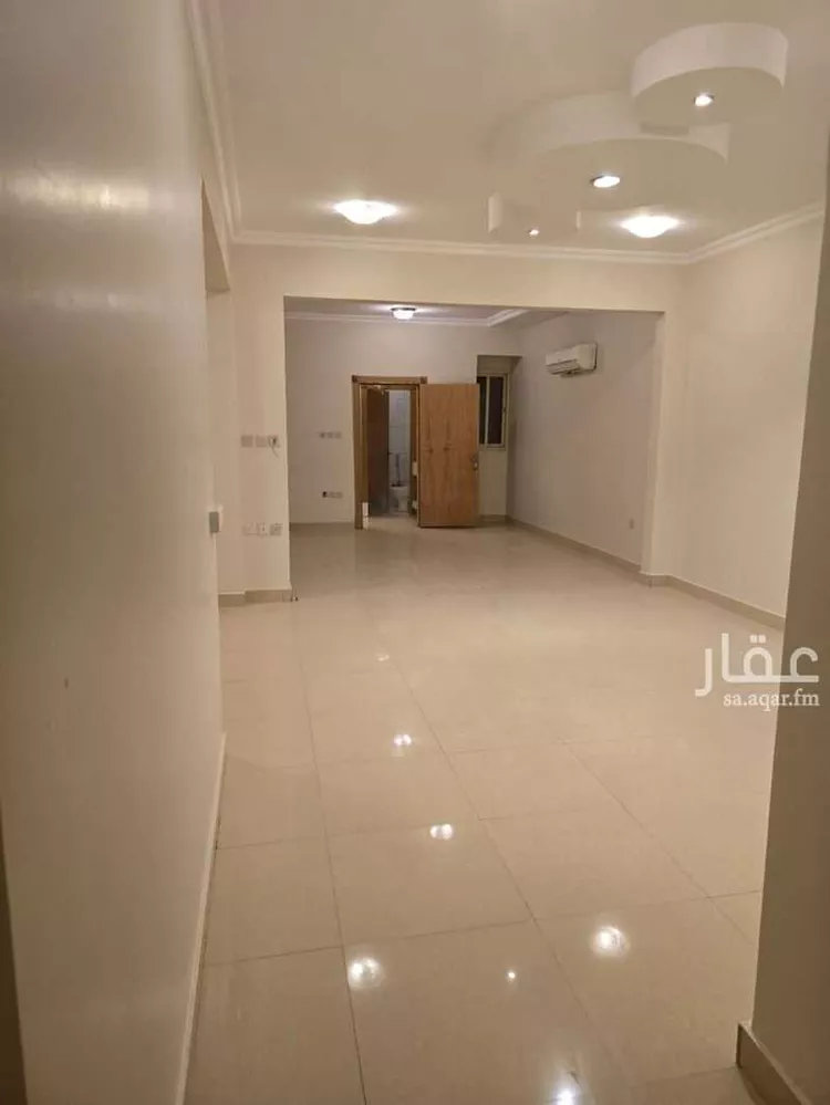 فيلا للإيجار في شارع عبدالعزيز العريفي, حي الربيع, مدينة الرياض, منطقة الرياض صورة 3