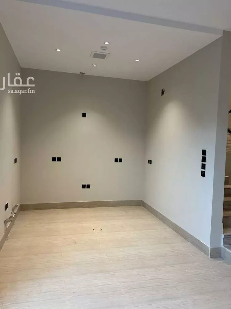 فيلا للبيع في شارع ابن البرهان النحاس, حي الرمال, مدينة الرياض, منطقة الرياض صورة 4