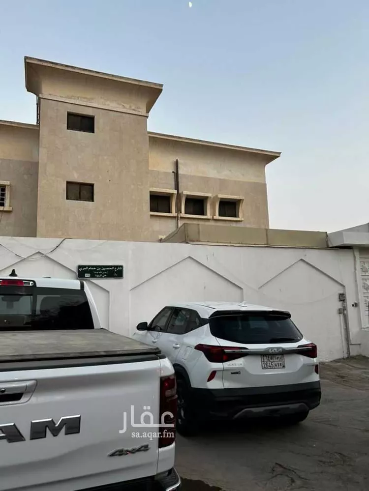 فيلا للبيع في شارع الحصين بن حمام المري, حي الربوة, مدينة الرياض, منطقة الرياض صورة 4