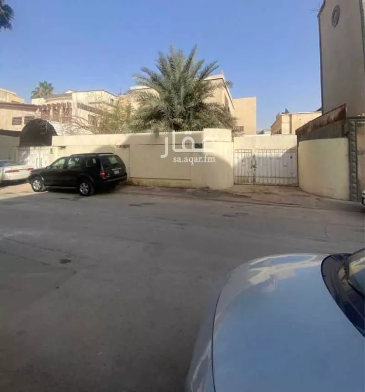 فيلا للبيع في شارع أبي المكارم البهاء, حي الملز, مدينة الرياض, منطقة الرياض صورة 2