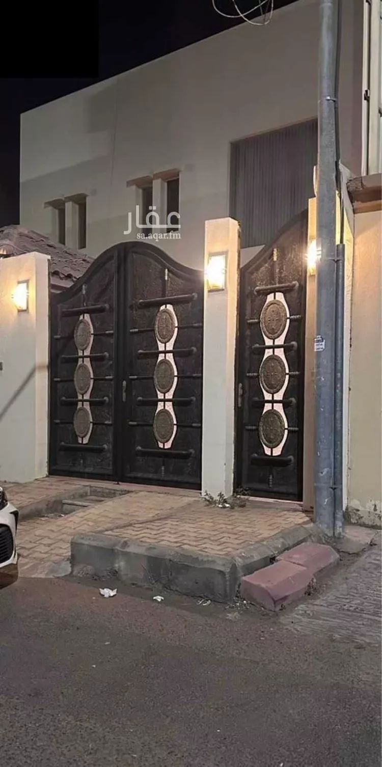 فيلا للبيع في شارع ابن تيمية, حي الوسيطاء, مدينة حائل, منطقة حائل