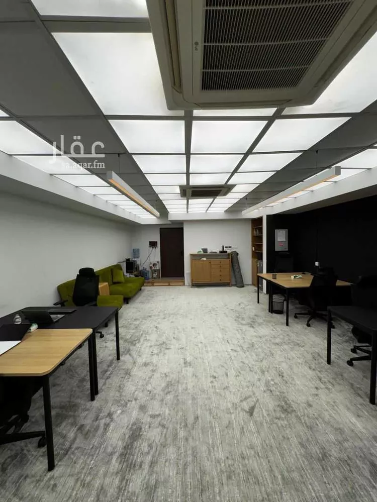 مكتب تجاري للإيجار في شارع انس بن مالك, حي الياسمين, مدينة الرياض, منطقة الرياض صورة 2