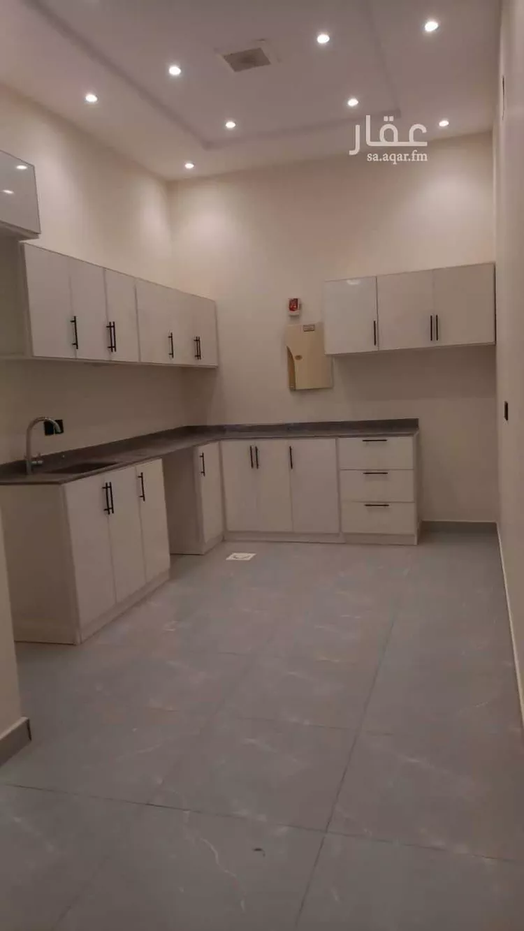 شقة للإيجار في شارع ابن الاستاذ, حي الضباط, مدينة الرياض, منطقة الرياض