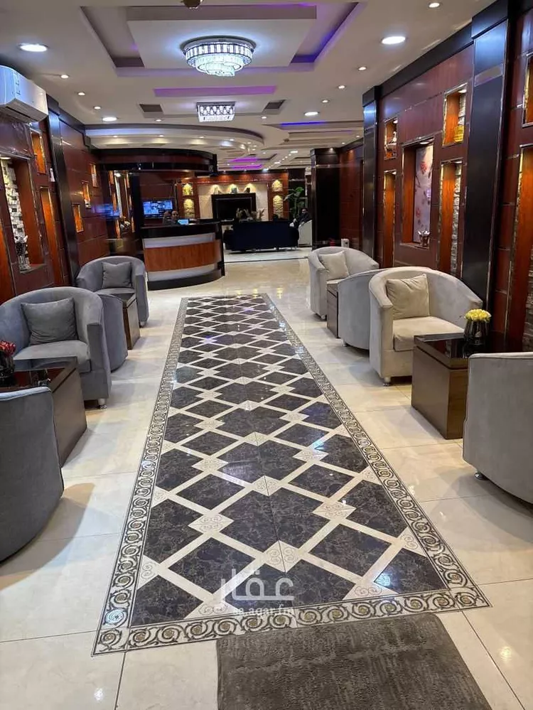 عمارة للبيع في شارع الفرزدق, حي الضباط, مدينة الرياض, منطقة الرياض صورة 2