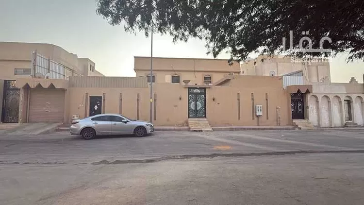 فيلا للبيع في شارع النباع, حي السعادة, مدينة الرياض, منطقة الرياض صورة 2