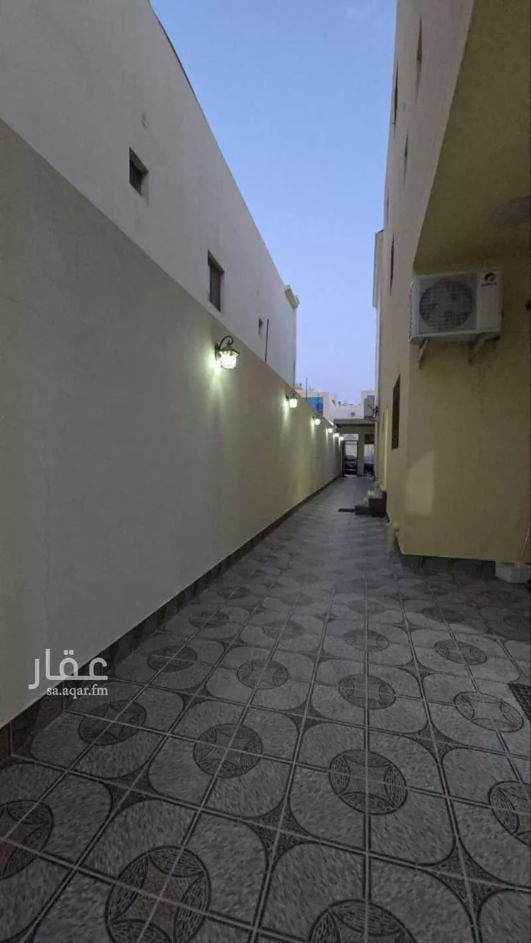 فيلا للبيع في شارع الحق, حي الشعلة, مدينة الدمام, المنطقة الشرقية 14