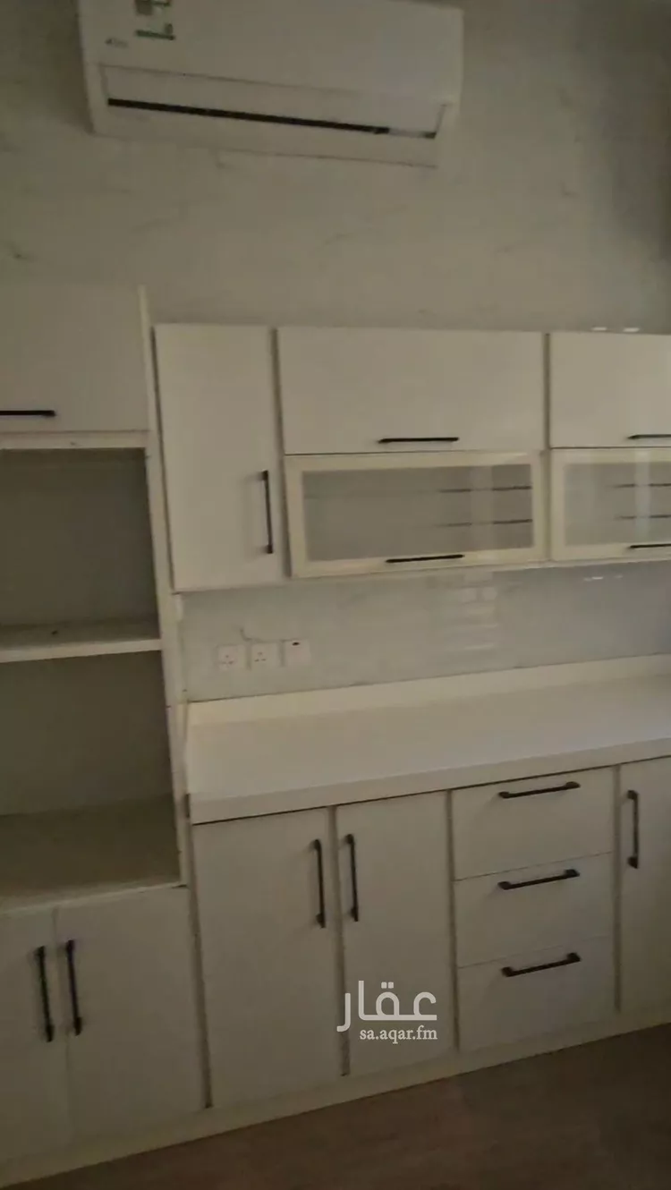 فيلا للإيجار في شارع كعب الهجري, حي عكاظ, مدينة الرياض, منطقة الرياض صورة 4