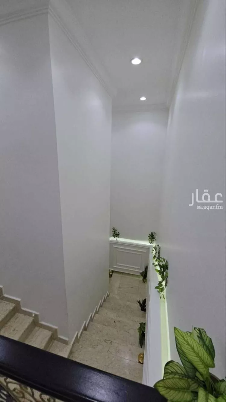 فيلا للبيع في شارع الحق, حي الشعلة, مدينة الدمام, المنطقة الشرقية 9
