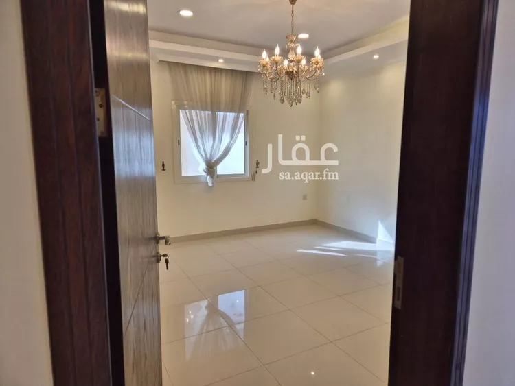 فيلا للبيع في شارع ابن جرير الطبري, مدينة الظهران, المنطقة الشرقية صورة 2