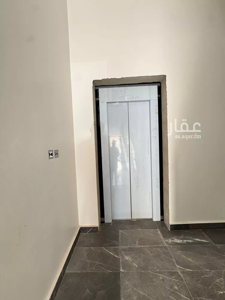 دور للبيع في شارع الصفح, حي قرطبة, مدينة الرياض, منطقة الرياض صورة 2