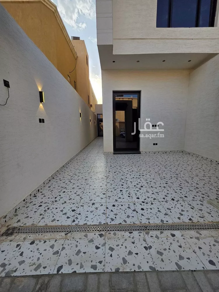 دور للبيع في شارع المساور, حي اليرموك, مدينة الرياض, منطقة الرياض صورة 2