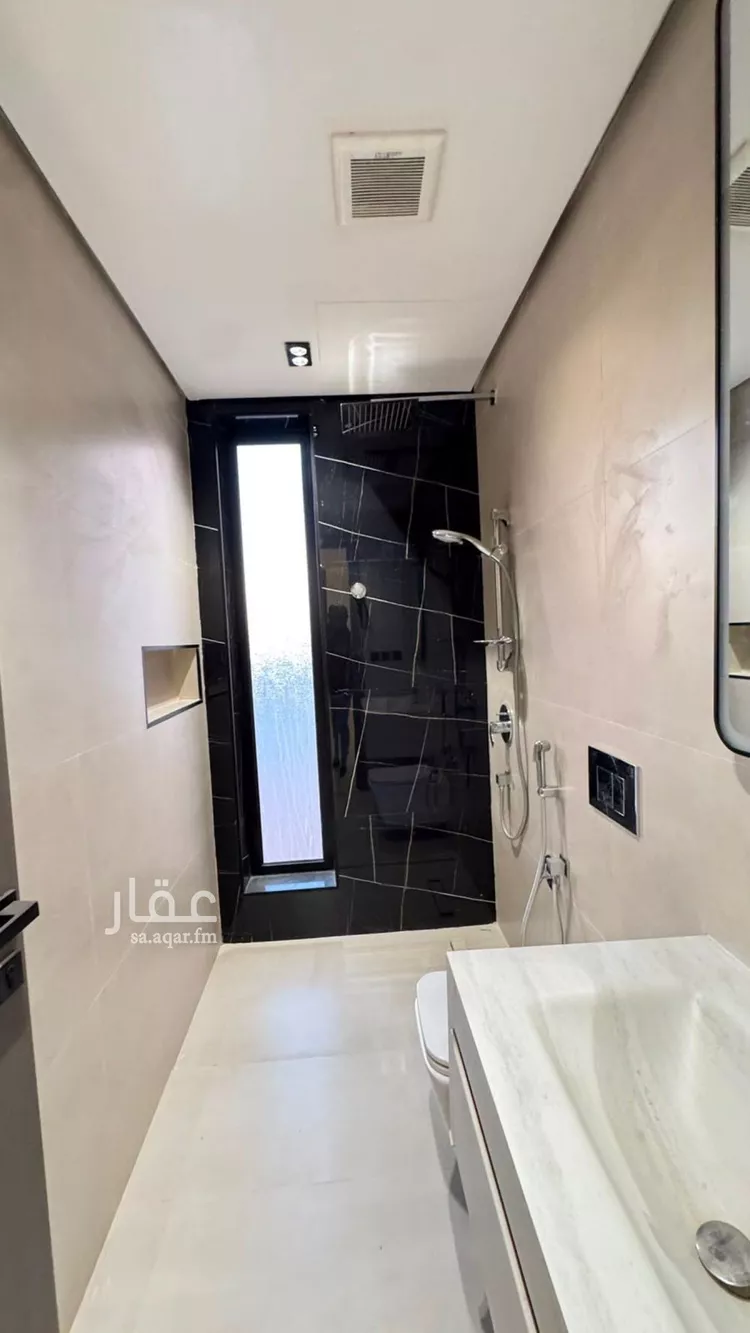 Floor for Sale in Riyadh Al Maizilah 12