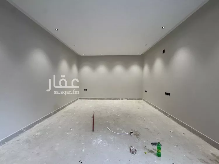 دور للبيع في شارع الغريسة, حي إشبيلية, مدينة الرياض, منطقة الرياض صورة 4