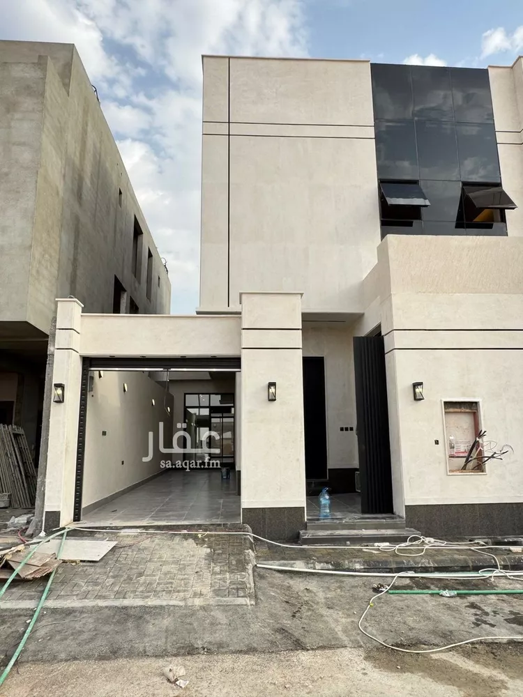 فيلا للبيع في شارع صلاح الدين الصفدي, حي الرمال, مدينة الرياض, منطقة الرياض صورة 2