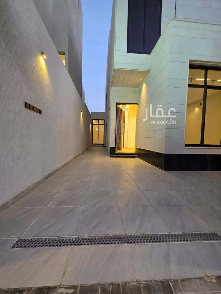 دور للبيع في شارع أحمد بن محمد الدلوالي, حي الرمال, مدينة الرياض, منطقة الرياض صورة 3