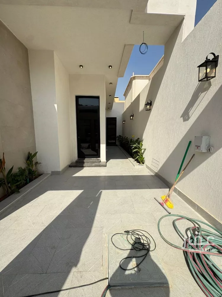 دور للبيع في شارع سلمة بن عاصم, حي الخليج, مدينة الرياض, منطقة الرياض صورة 2