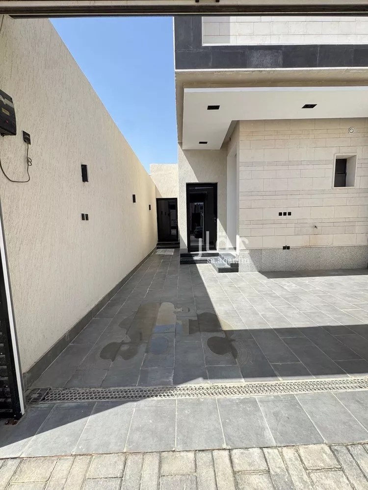 دور للبيع في شارع رقم 417, حي المونسية, مدينة الرياض, منطقة الرياض صورة 2