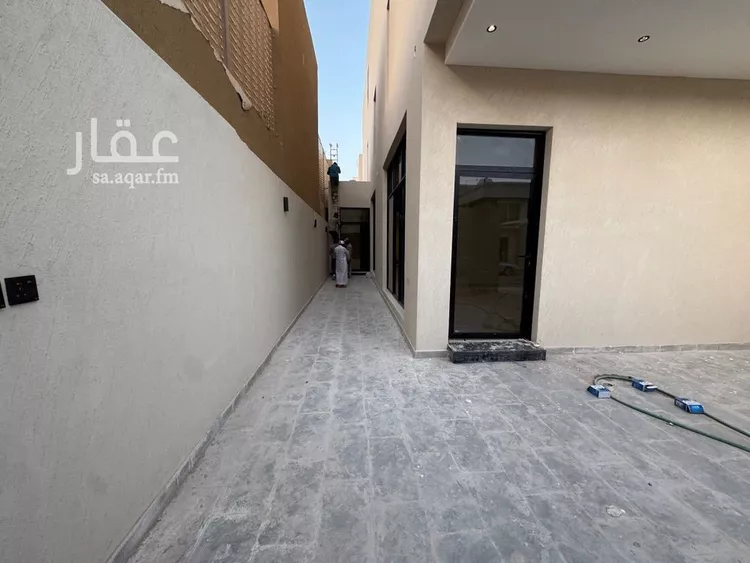 دور للبيع في شارع الغريسة, حي إشبيلية, مدينة الرياض, منطقة الرياض صورة 3