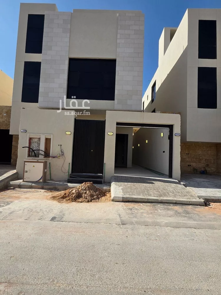 دور للبيع في شارع صالح بن محمد الحسني, حي الخليج, مدينة الرياض, منطقة الرياض