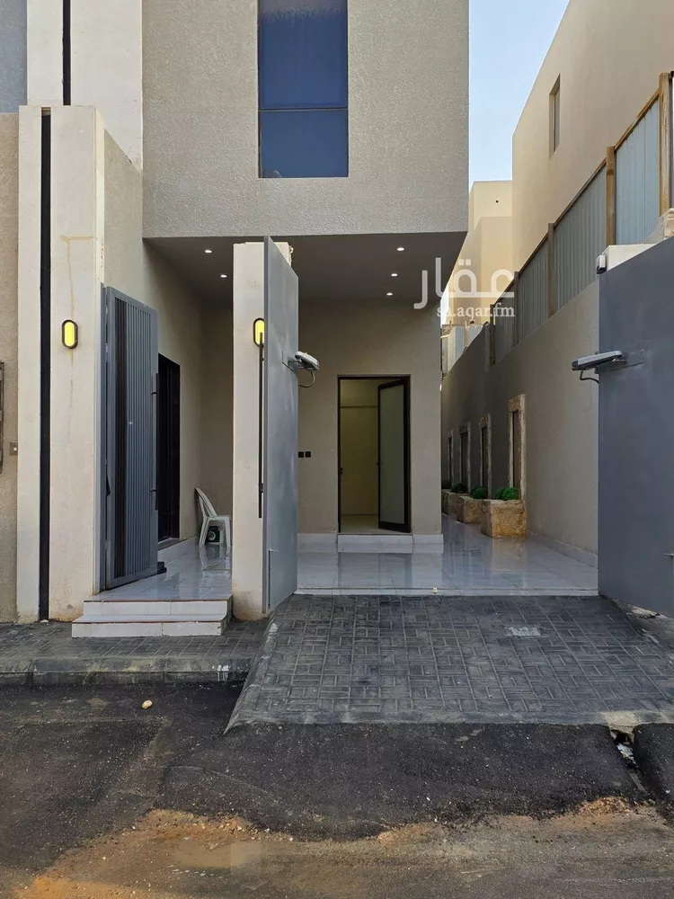 دور للبيع في شارع علي البجادي, حي الرمال, مدينة الرياض, منطقة الرياض