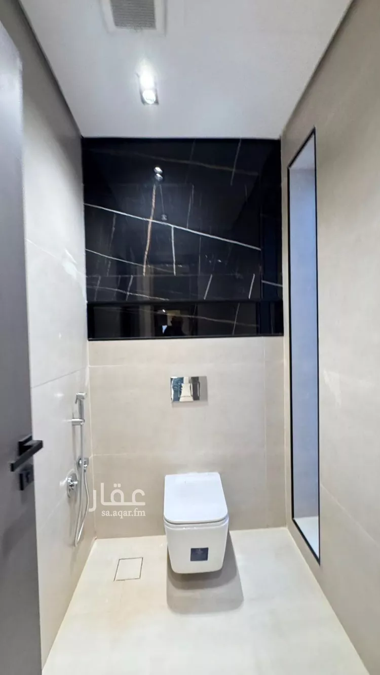 Floor for Sale in Riyadh Al Maizilah 8