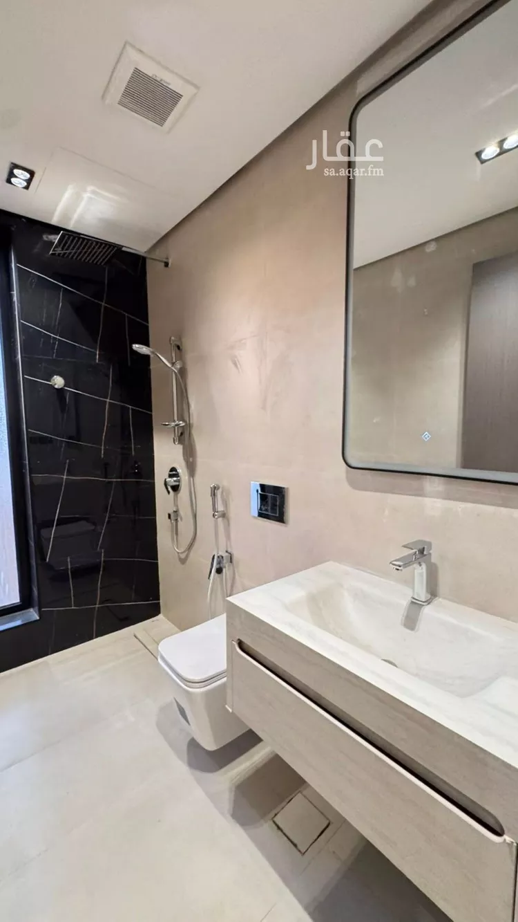 Floor for Sale in Riyadh Al Maizilah 9