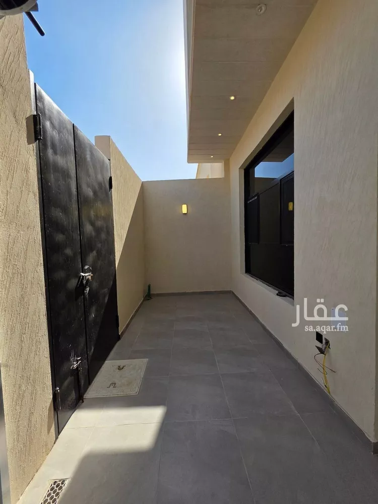 دور للبيع في شارع صالح بن محمد الحسني, حي الخليج, مدينة الرياض, منطقة الرياض صورة 3
