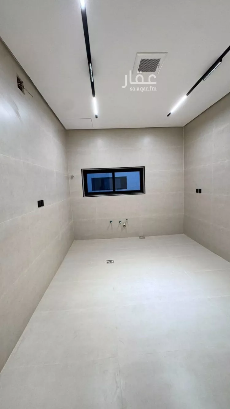 Floor for Sale in Riyadh Al Maizilah 13