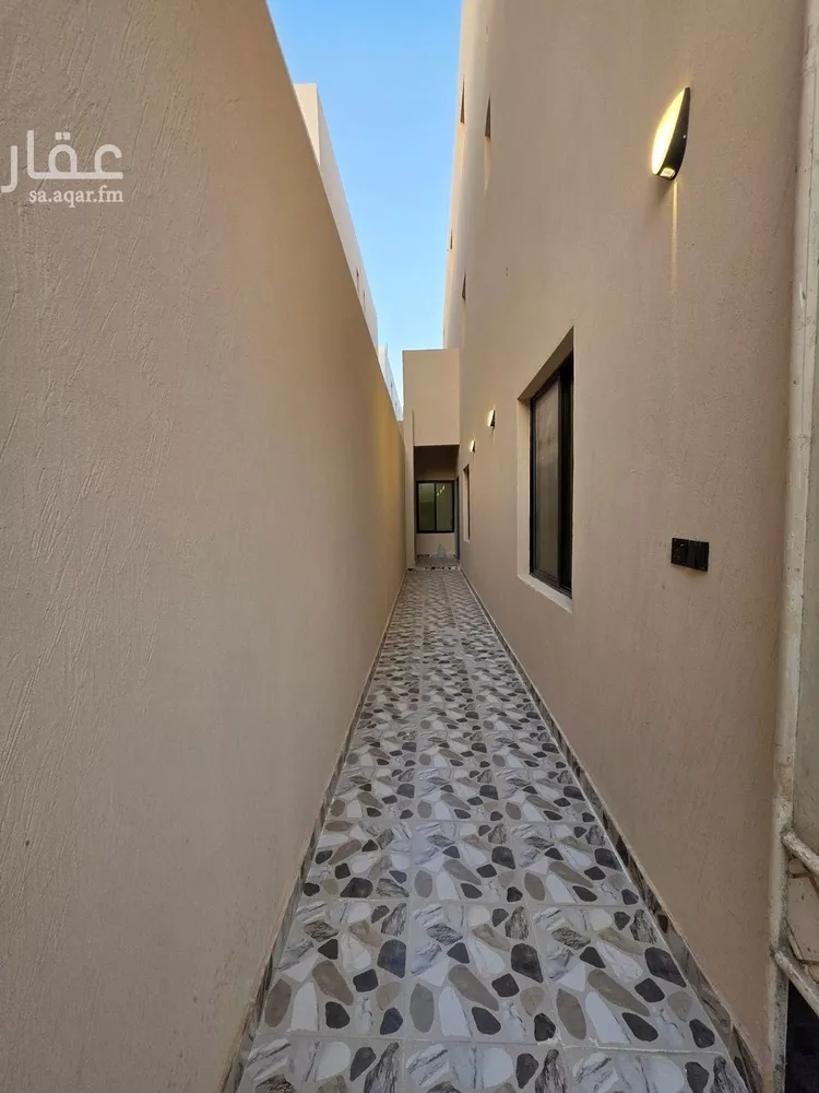 دور للبيع في شارع عبدالقادر بن النقيب, حي القادسية, مدينة الرياض, منطقة الرياض صورة 3