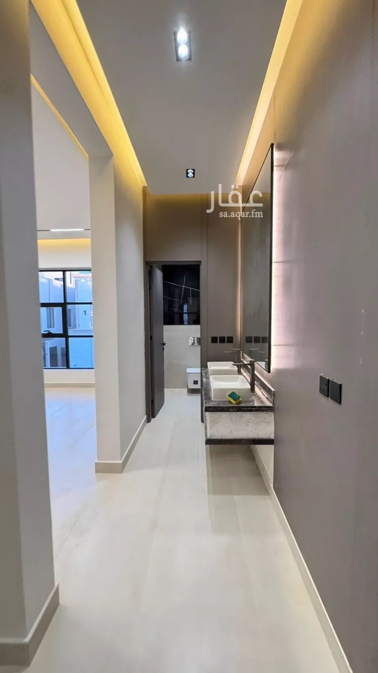 Floor for Sale in Riyadh Al Maizilah 11