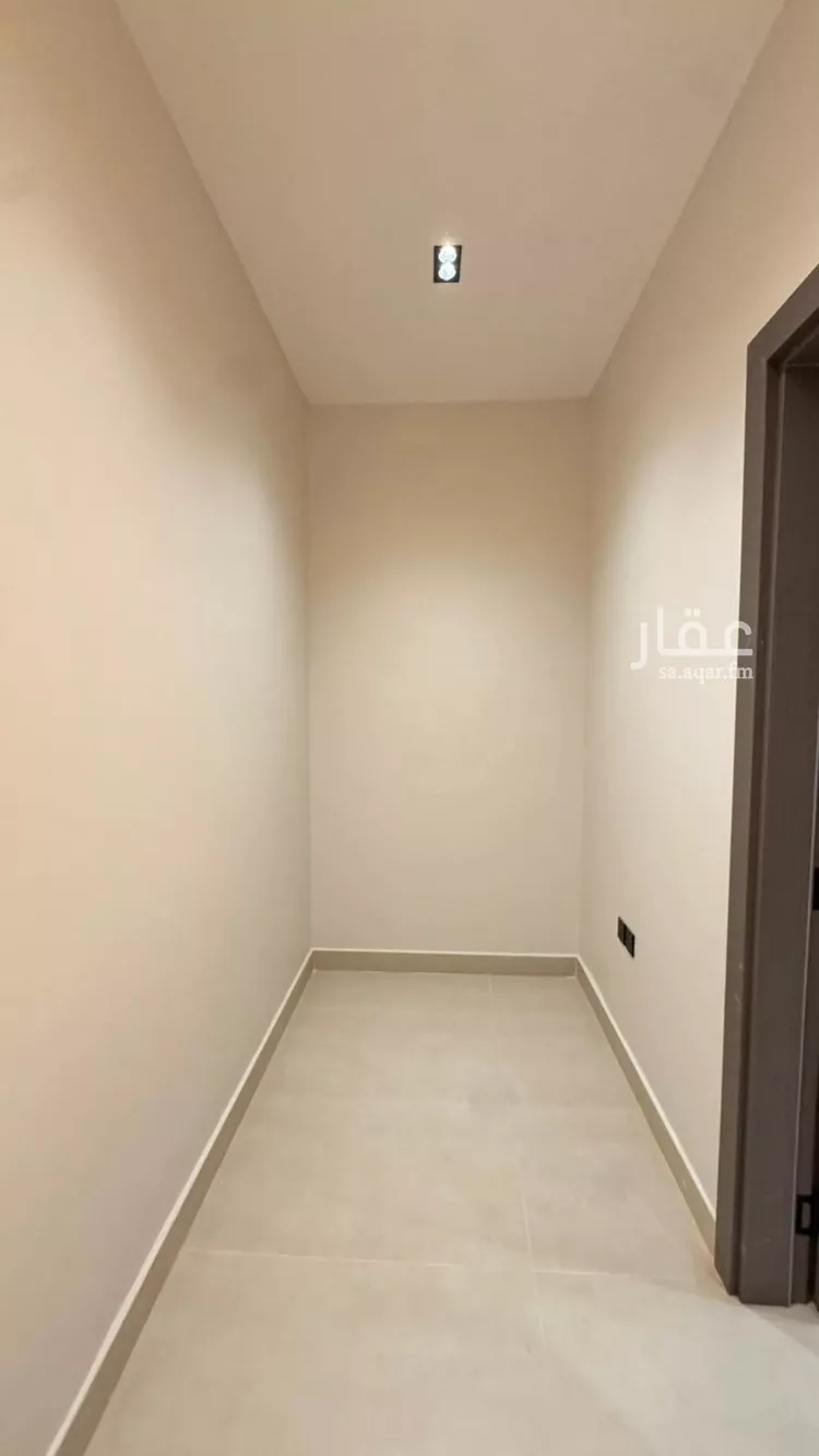 Floor for Sale in Riyadh Al Maizilah 20