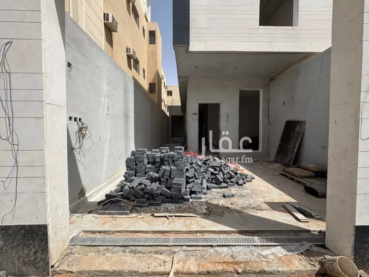 دور للبيع في شارع أحمد بن محمد الدلوالي, حي الرمال, مدينة الرياض, منطقة الرياض صورة 2