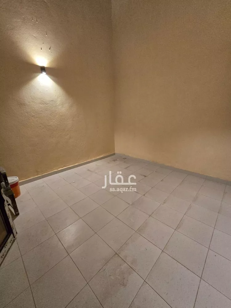 دور للبيع في شارع طبرجل, حي اليرموك, مدينة الرياض, منطقة الرياض صورة 3