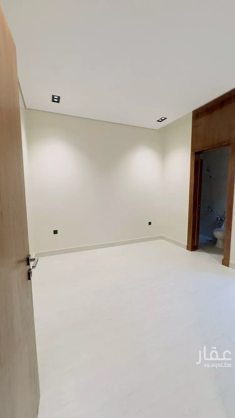 دور للبيع في شارع علي المنوفي, حي المونسية, مدينة الرياض, منطقة الرياض صورة 3