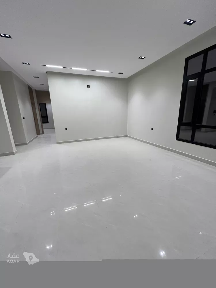 Floor for Sale in Riyadh Al Khaleej صورة 3