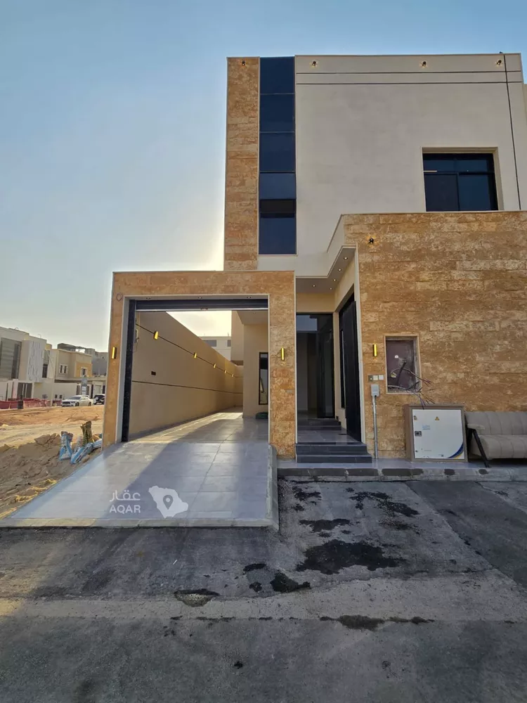 فيلا للبيع في شارع خارجة بن سعيد, حي الرمال, مدينة الرياض, منطقة الرياض صورة 2