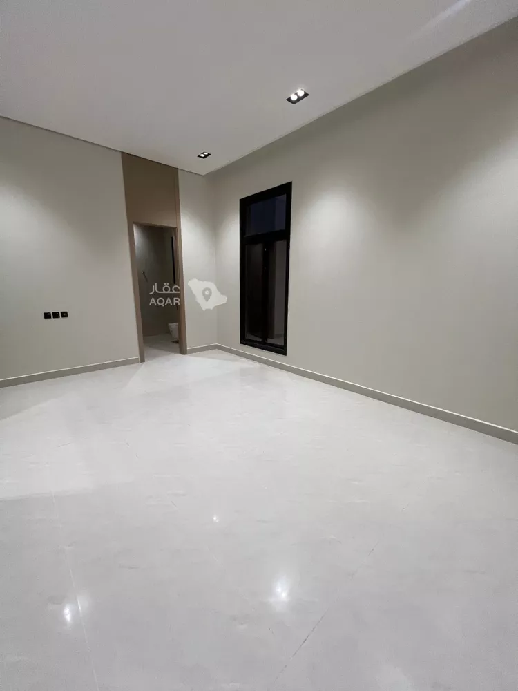 Floor for Sale in Riyadh Al Khaleej 6