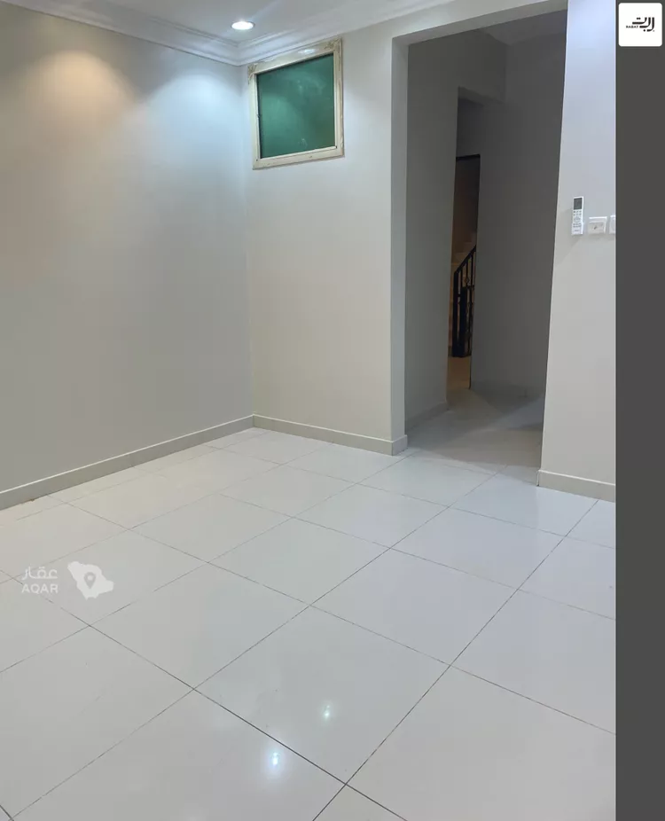 Floor for Rent in Riyadh Al Qirawan 8