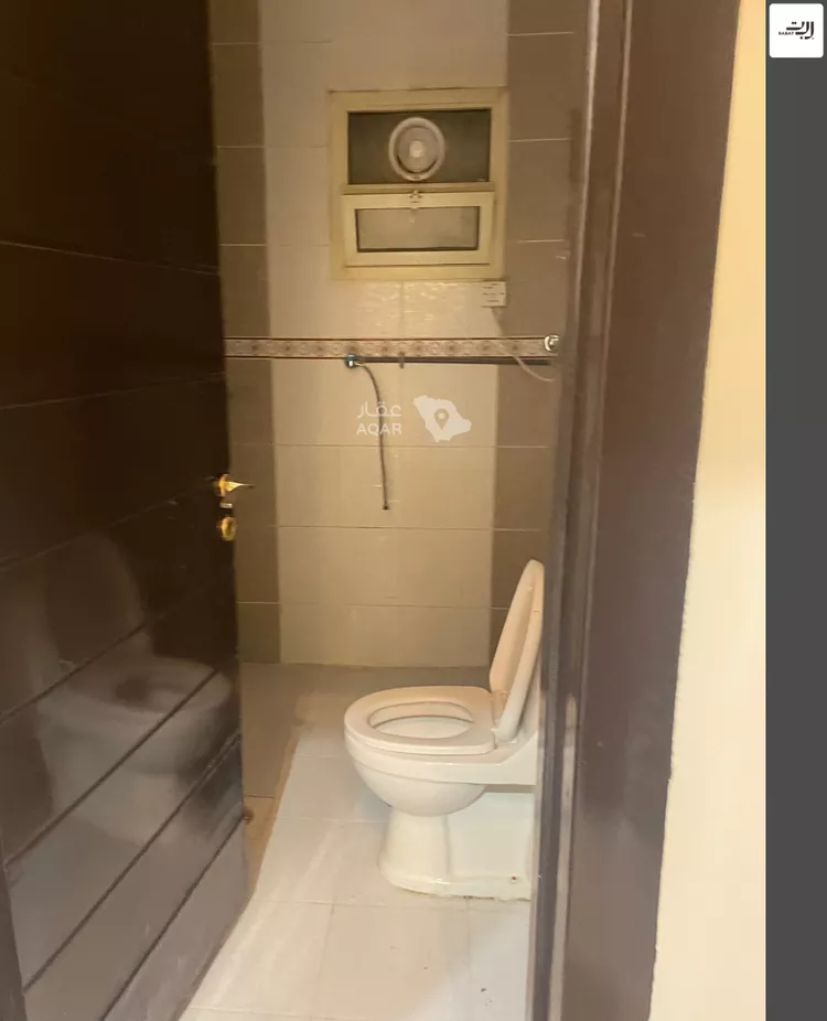 Floor for Rent in Riyadh Al Qirawan 3