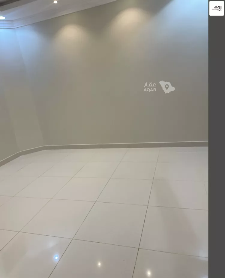 Floor for Rent in Riyadh Al Qirawan 14