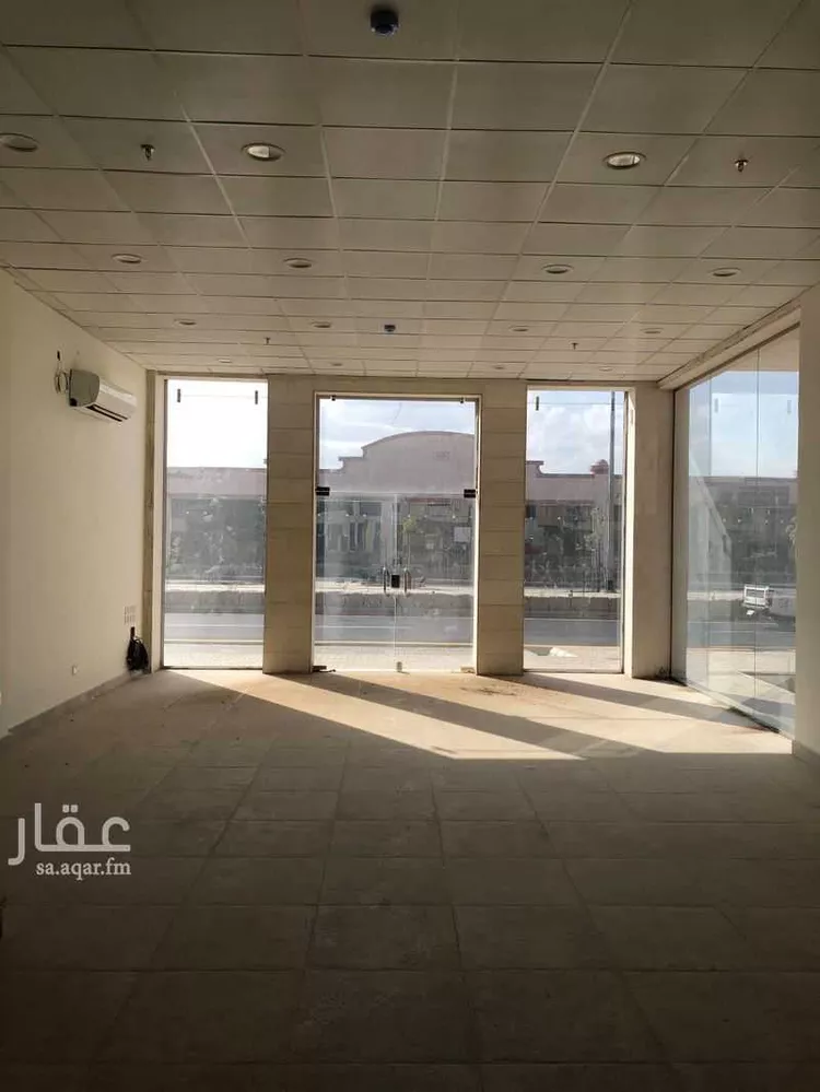 محل للإيجار في شارع طريق عثمان بن عفان, حي الشهداء, مدينة المدينه المنوره, منطقة المدينة المنورة صورة 5