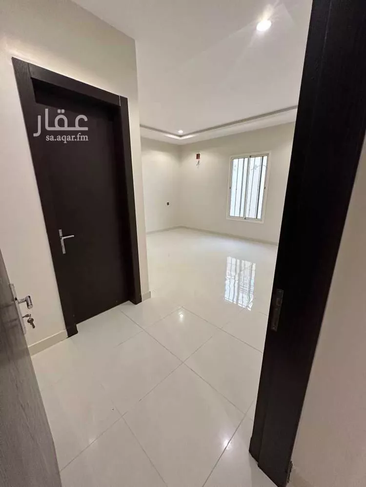 شقة للإيجار في شارع ابن مسلمة ، حي عكاظ ، الرياض ، منطقة الرياض صورة 3