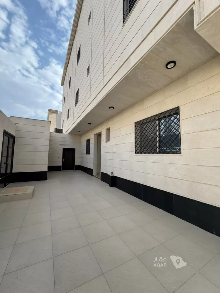 عمارة للبيع في شارع سليمان بن خلف, حي الرانوناء, مدينة المدينة المنورة, منطقة المدينة المنورة 3