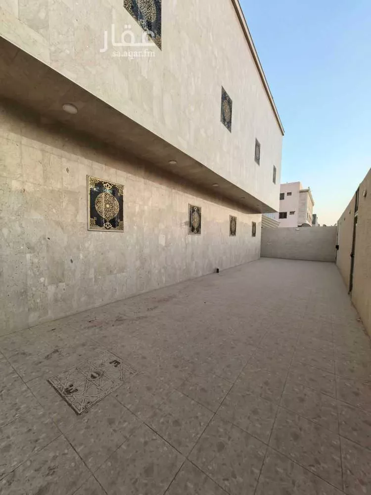 عمارة للبيع في شارع بجاد ابن السائب, حي العاقول, مدينة المدينة المنورة, منطقة المدينة المنورة صورة 5