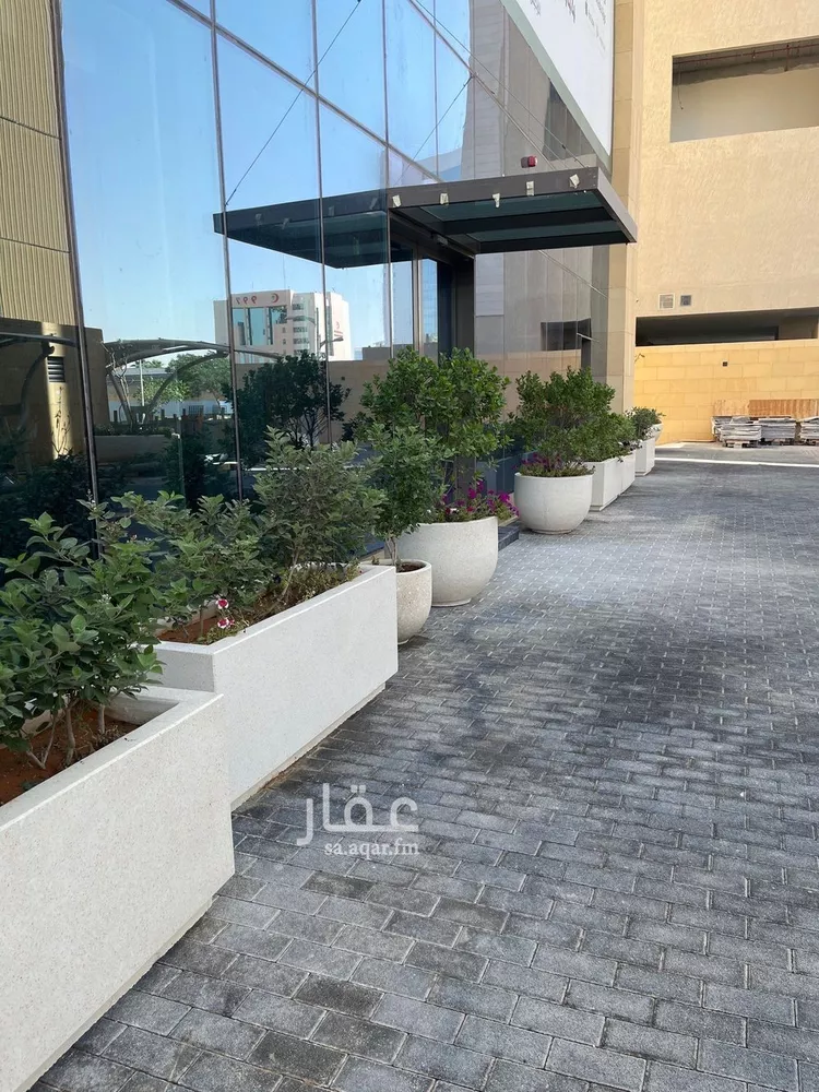 مكتب تجاري للإيجار في شارع العليا, حي الصحافة, مدينة الرياض, منطقة الرياض صورة 2